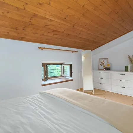 Holiday home House Anna, Near The With Huge Private Garden Tar-Vabriga